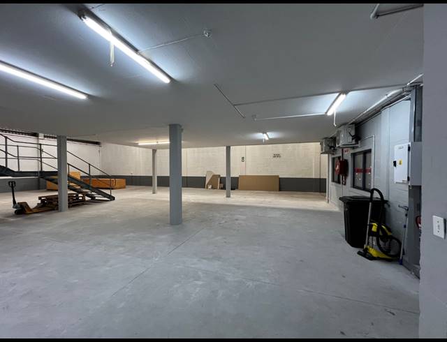 546M² WAREHOUSE TO LET IN AIRPORT INDUSTRIA
